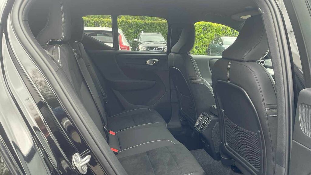 Volvo XC40 Black Edition Plus, B3 Mild Hybrid, GJ75OTN Black #6