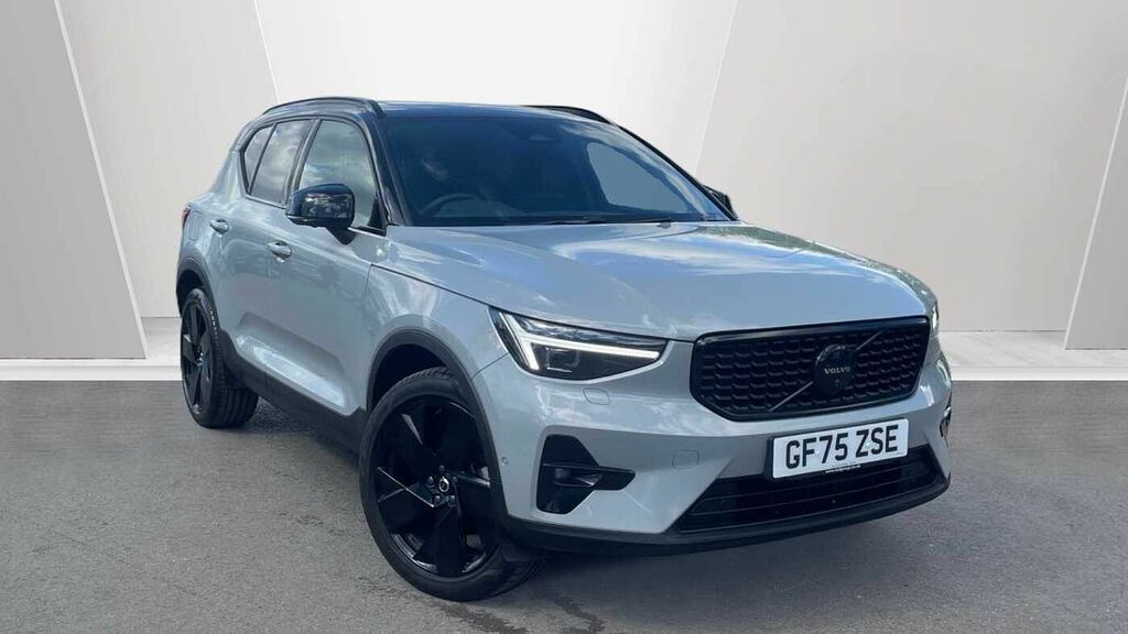 Volvo XC40 Black Edition Ultra, B3 Mild Hybrid, Grey
