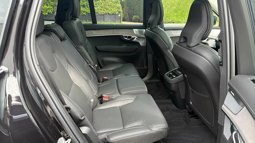 Volvo XC90 B5 P Awd Ultra Dark RV26PYZ Black #6