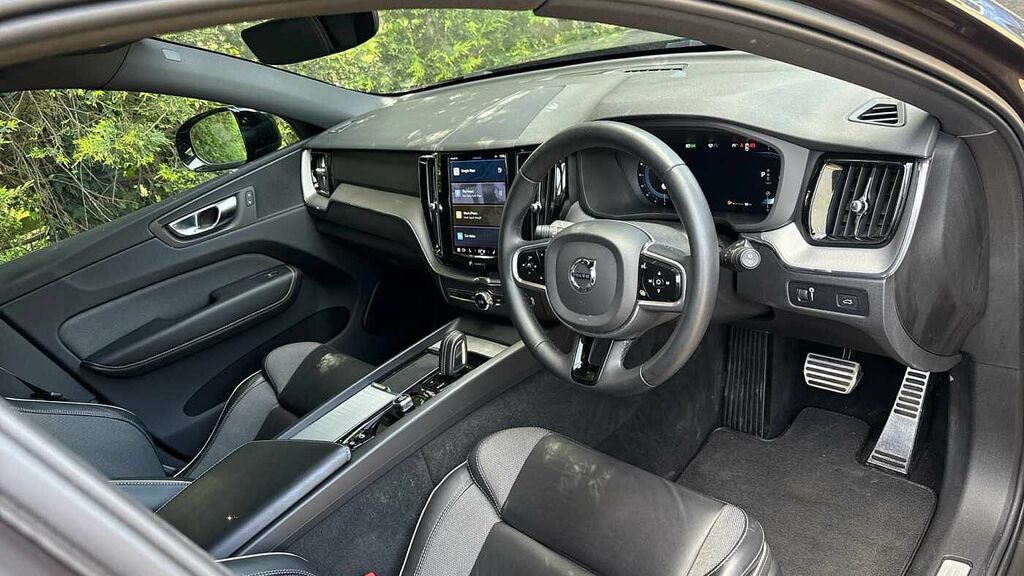 Volvo XC60 R-design, B5 Mild Hybrid YW71BHU Grey #4