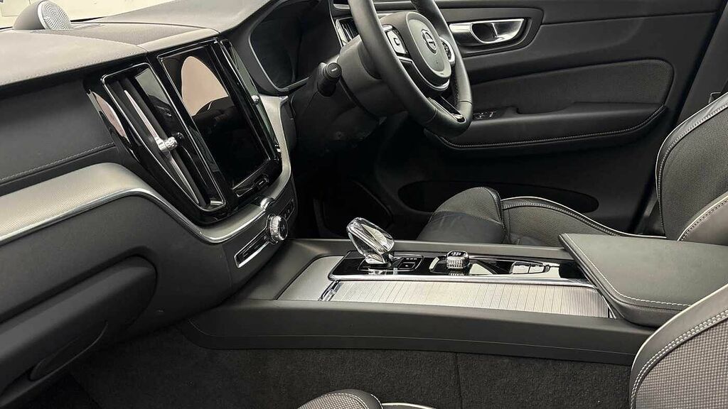 Volvo XC60 Ultra, B5 Awd Mild Hybrid, Bright RV25VPP Black #6