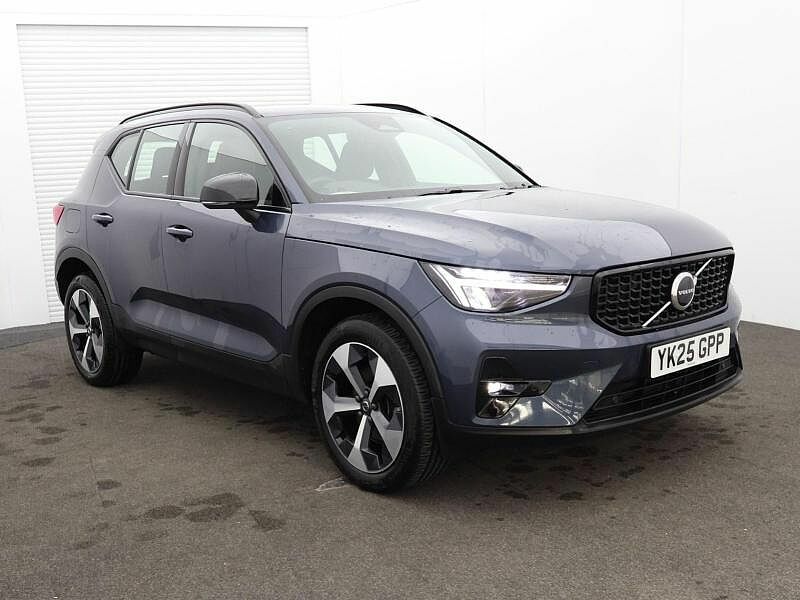 Volvo XC40 B4 P Plus Dark Blue