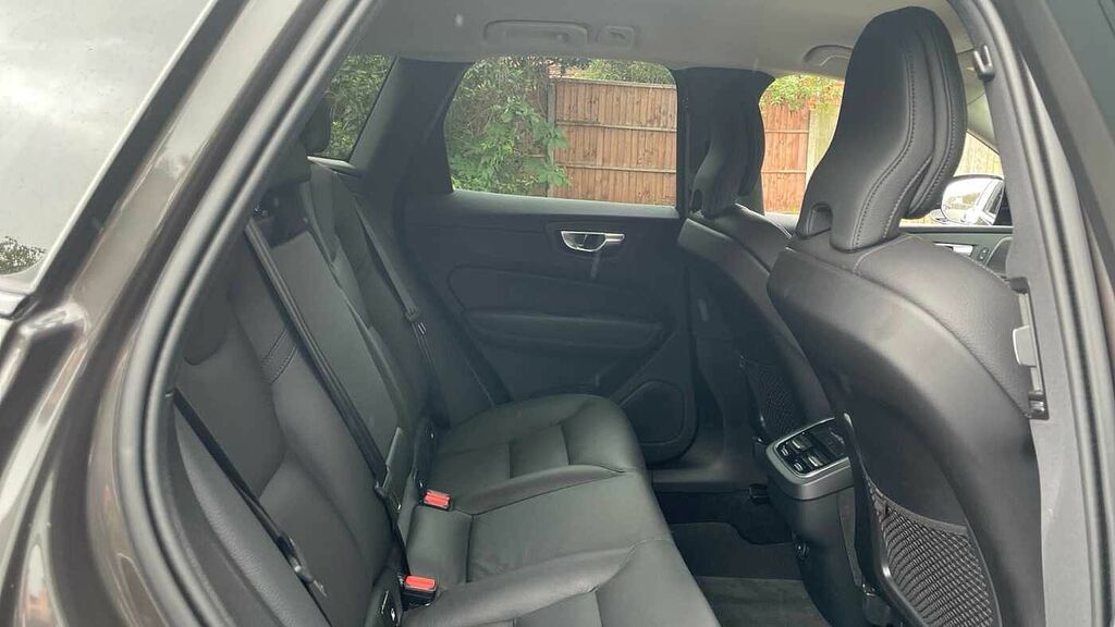 Volvo XC60 2.0 B5p Plus Dark Awd Geartronic RV25FWS Grey #6