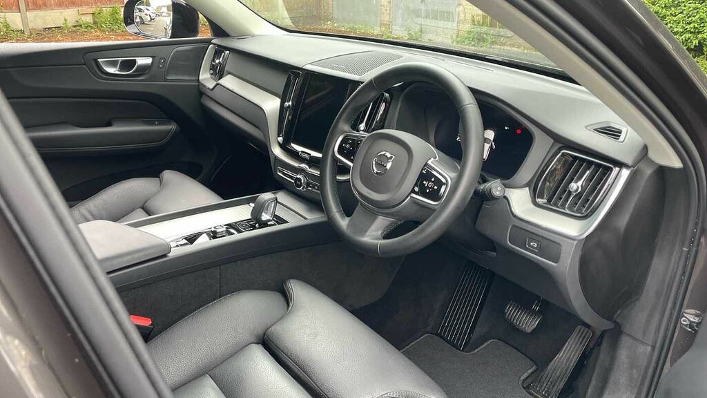 Volvo XC60 2.0 B5p Plus Dark Awd Geartronic RV25FWS Grey #4