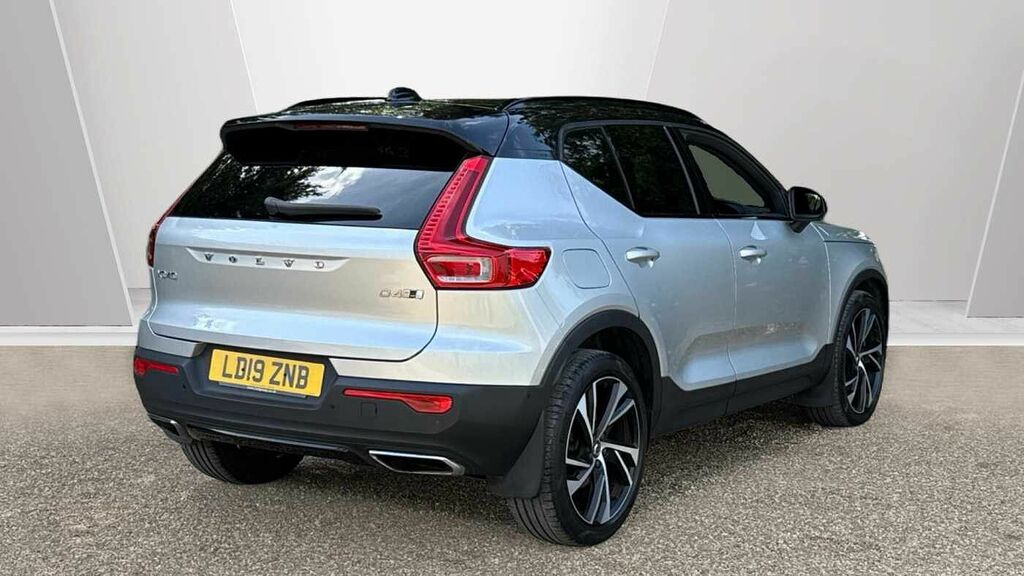 Volvo XC40 D4 Awd R-design Pro LD19ZNB Silver #2