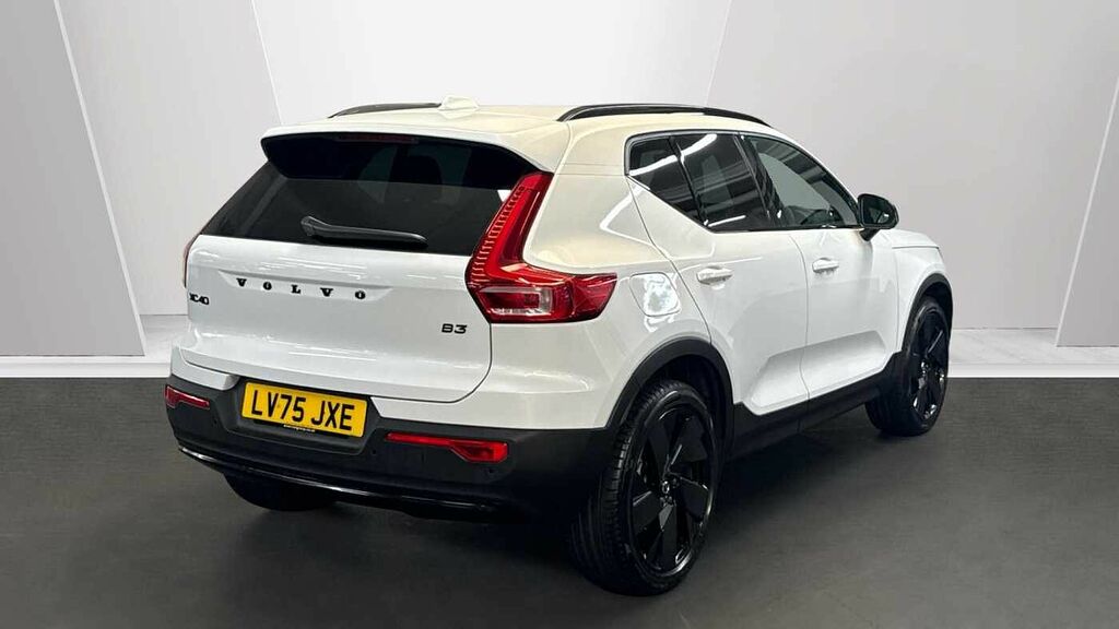 Volvo XC40 Black Edition Plus, B3 Mild Hybrid, LV75JXE White #2