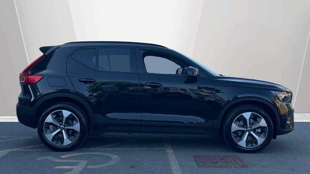 Volvo XC40 2.0 B4p Plus Dark RV75UBR Black #3