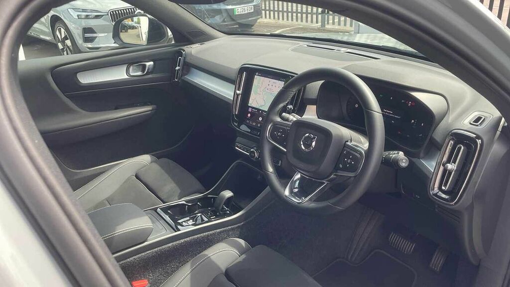 Volvo XC40 Plus, B4 Mild Hybrid, Dark RV75PXL Grey #4