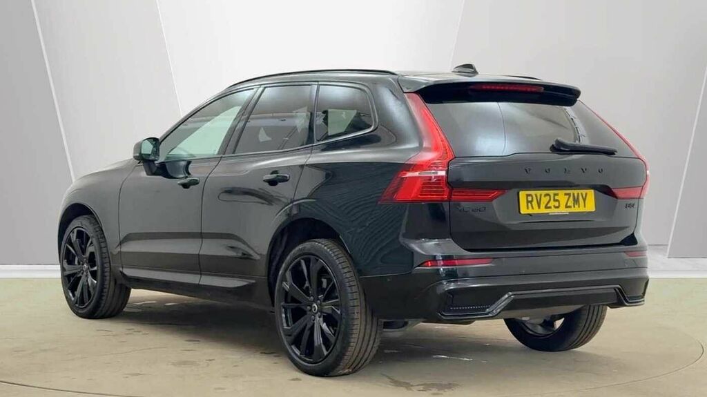 Volvo XC60 Black Edition Ultra, B5 Awd Mild Hybrid, RV25ZMY Black #3