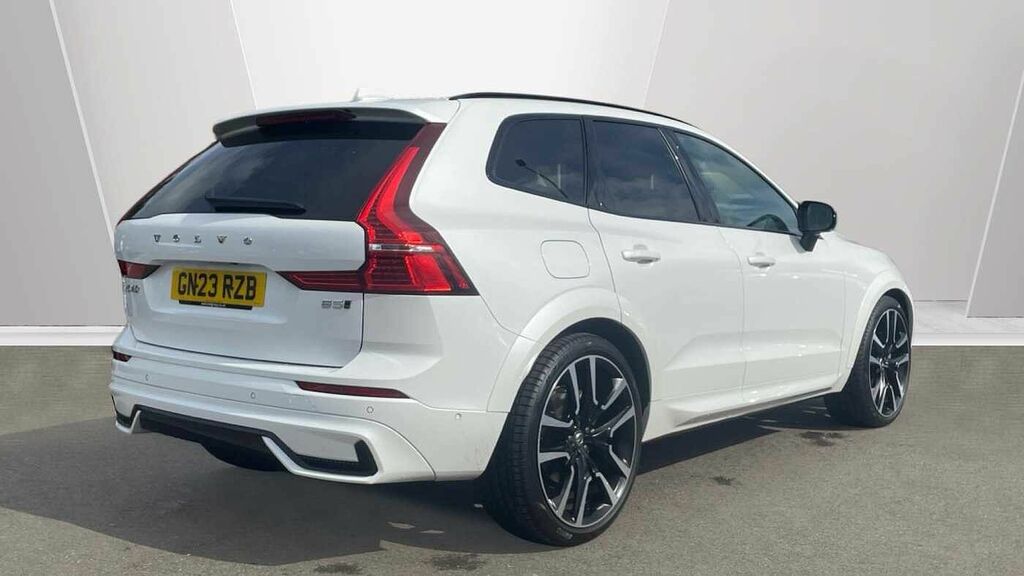 Volvo XC60 2.0 B5p Ultimate Dark Awd Geartronic GN23RZB White #2