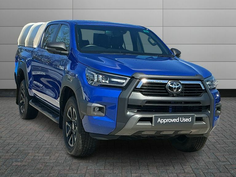 Toyota HILUX Invincible X Dcab Pick Up 2.8 D-4d Blue