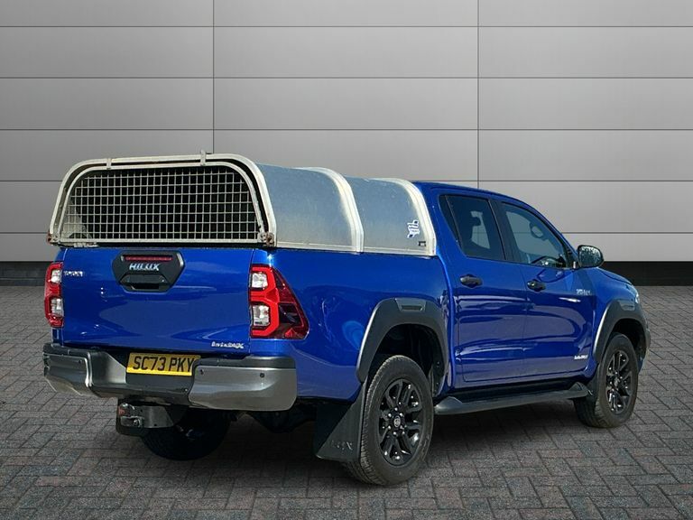 Toyota HILUX Invincible X Dcab Pick Up 2.8 D-4d Blue #2