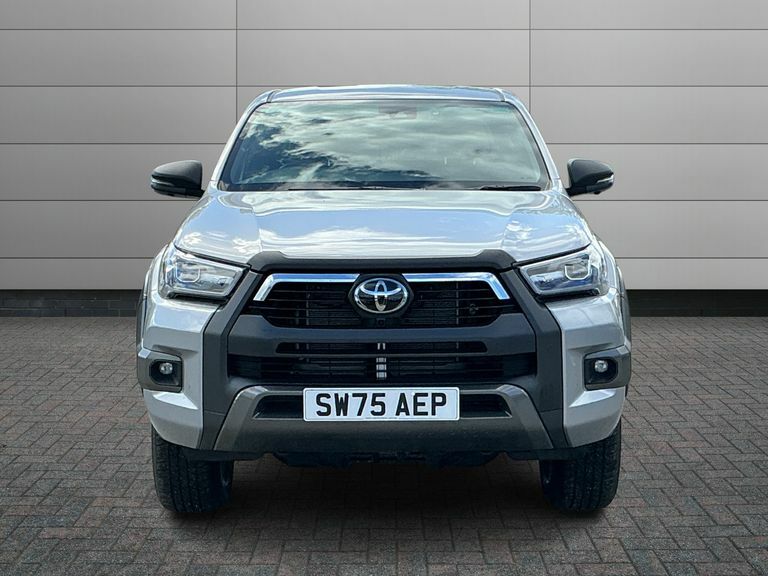 Toyota HILUX Invincible X Dcab Pick Up 2.8 D 48V Silver #5