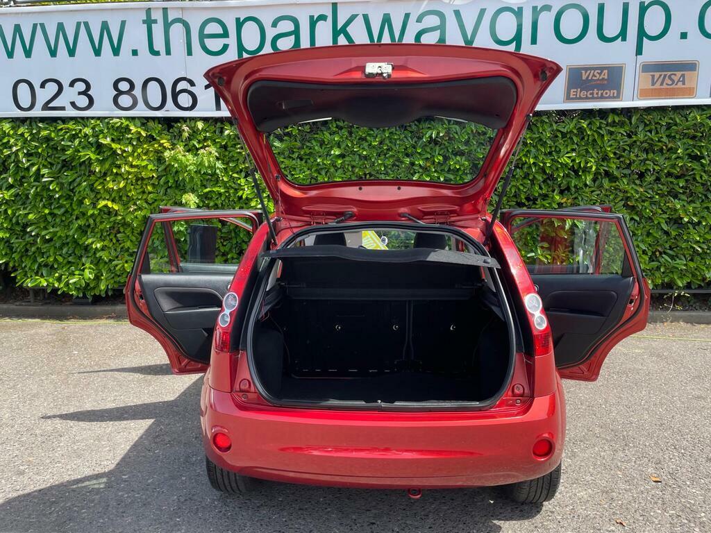 Ford Fiesta 1.25 Zetec Climate Red #2
