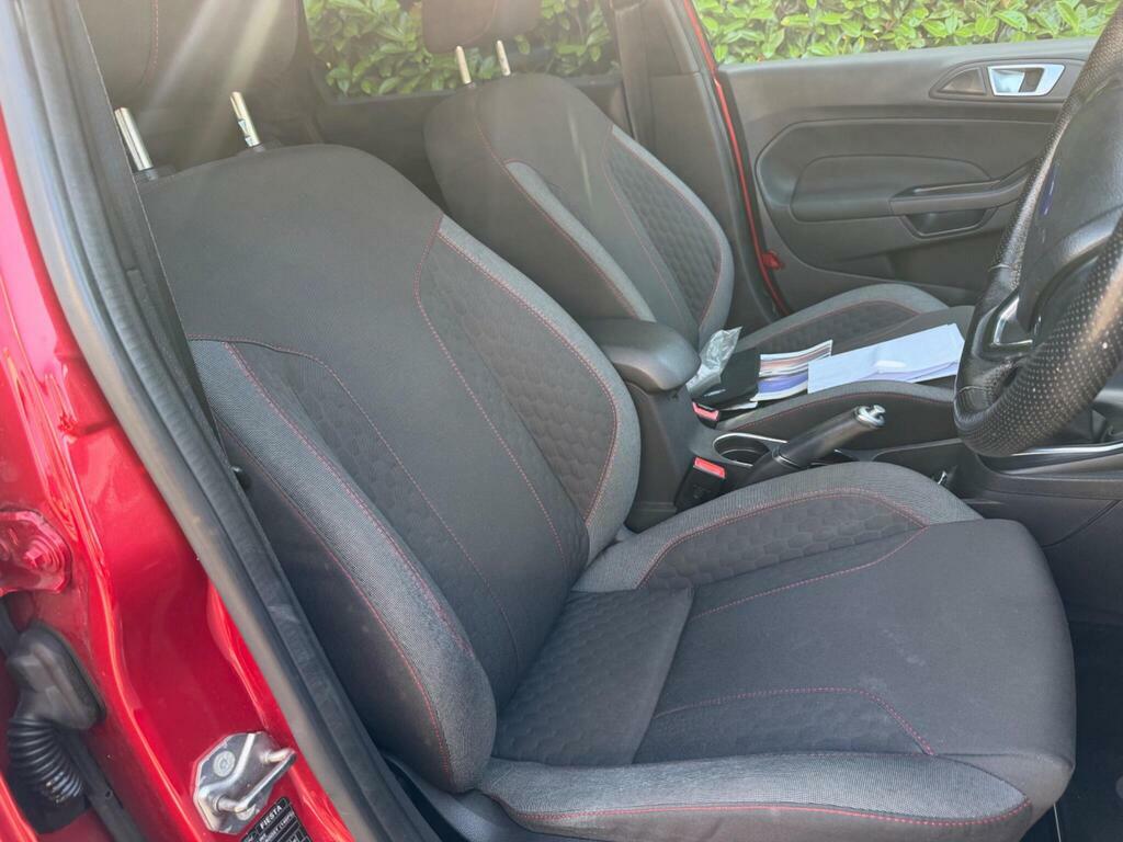 Ford Fiesta 1.0T Ecoboost St-line Euro 6 S S  Red #4