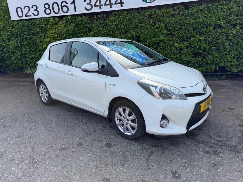 Toyota Yaris 1.5 Vvt-h Icon Plus Cvt Euro 5 White