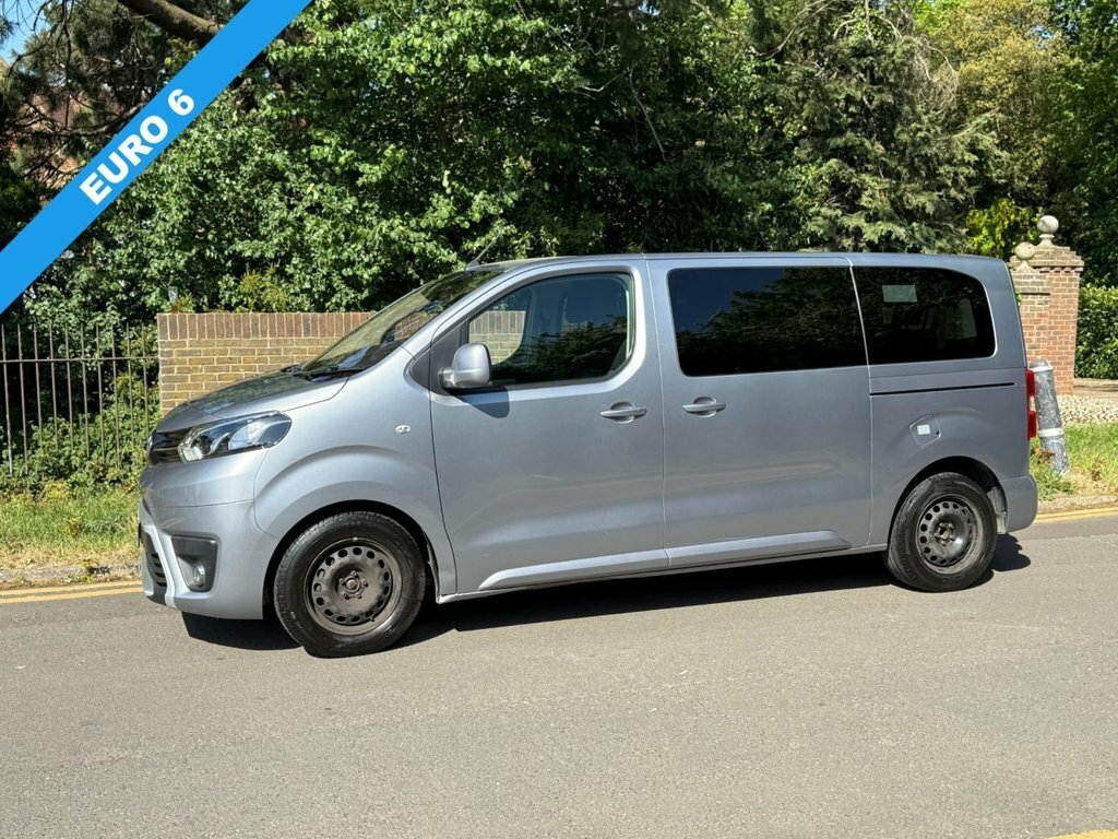 Toyota Proace Verso 1.5L Shuttle Grey