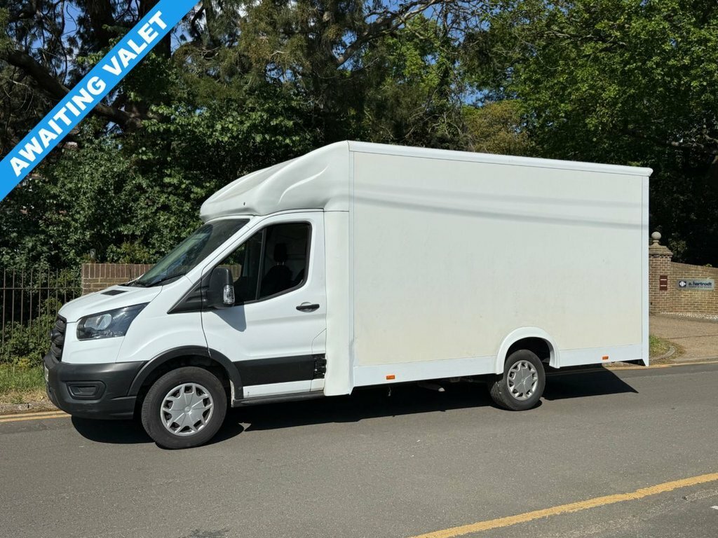 Ford Transit Custom 2L Leader White