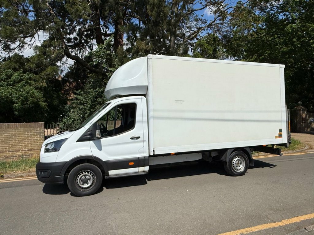 Ford Transit Custom 2L Leader White