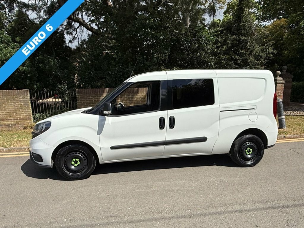 Fiat Doblo 1.6L Maxi Tecnico 6Dr RO72DVK White #3