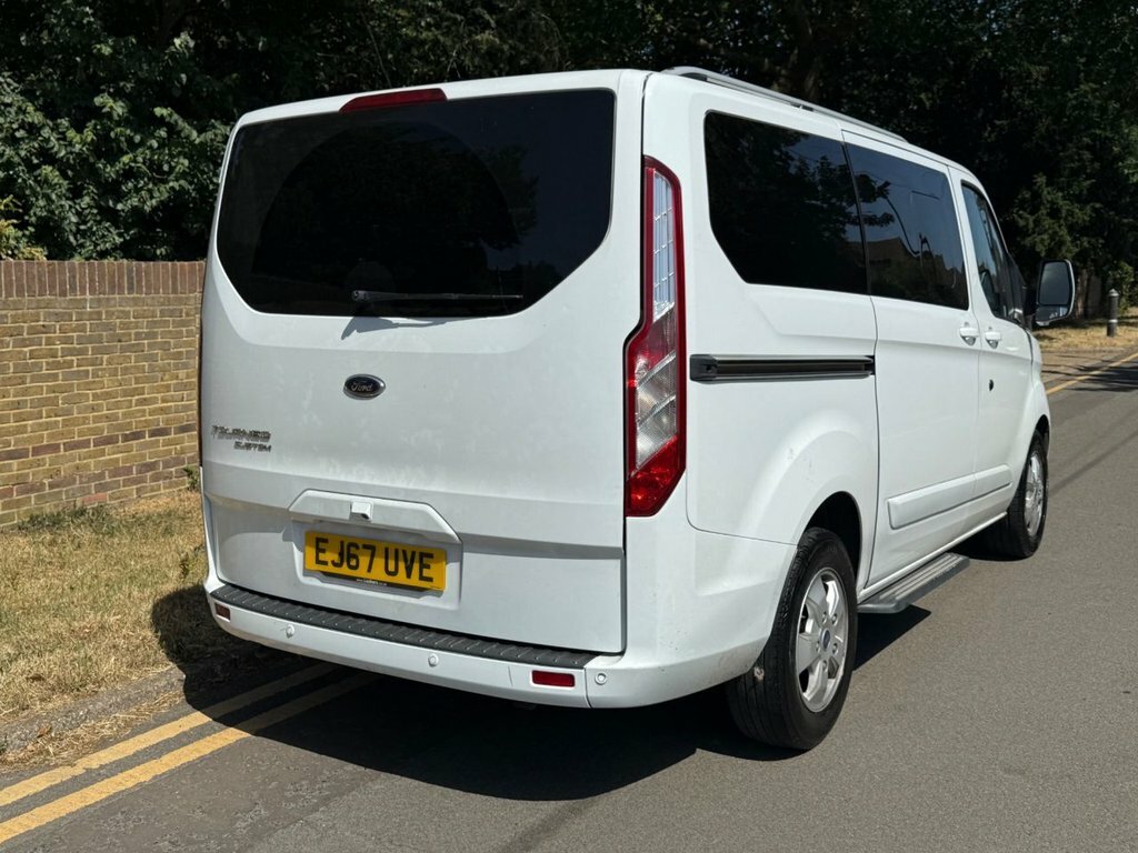 Ford Tourneo Custom 2L Titanium EJ67UVE White #2