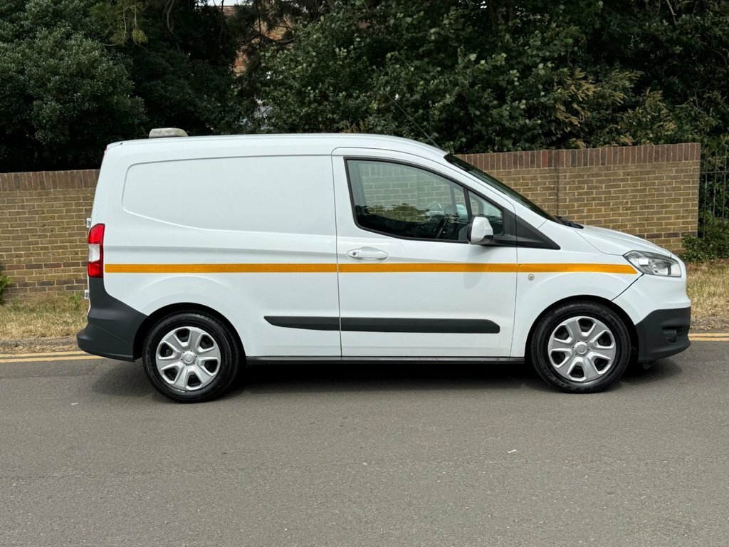 Ford Transit Courier 1.5L Null 6Dr White #5