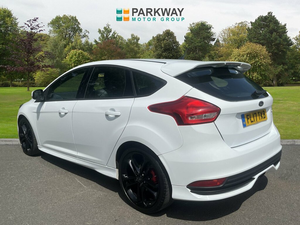 Ford Focus St-2 FL17TXB White #6