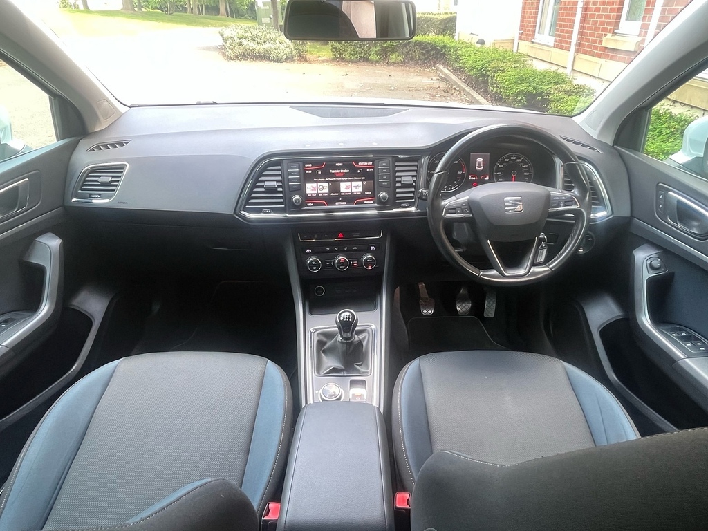 Seat Ateca Tdi Se Technology YR68URY White #4