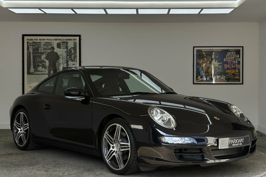 Porsche 911 Carrera 4 3.6 Coupe SM57YHX Black #2