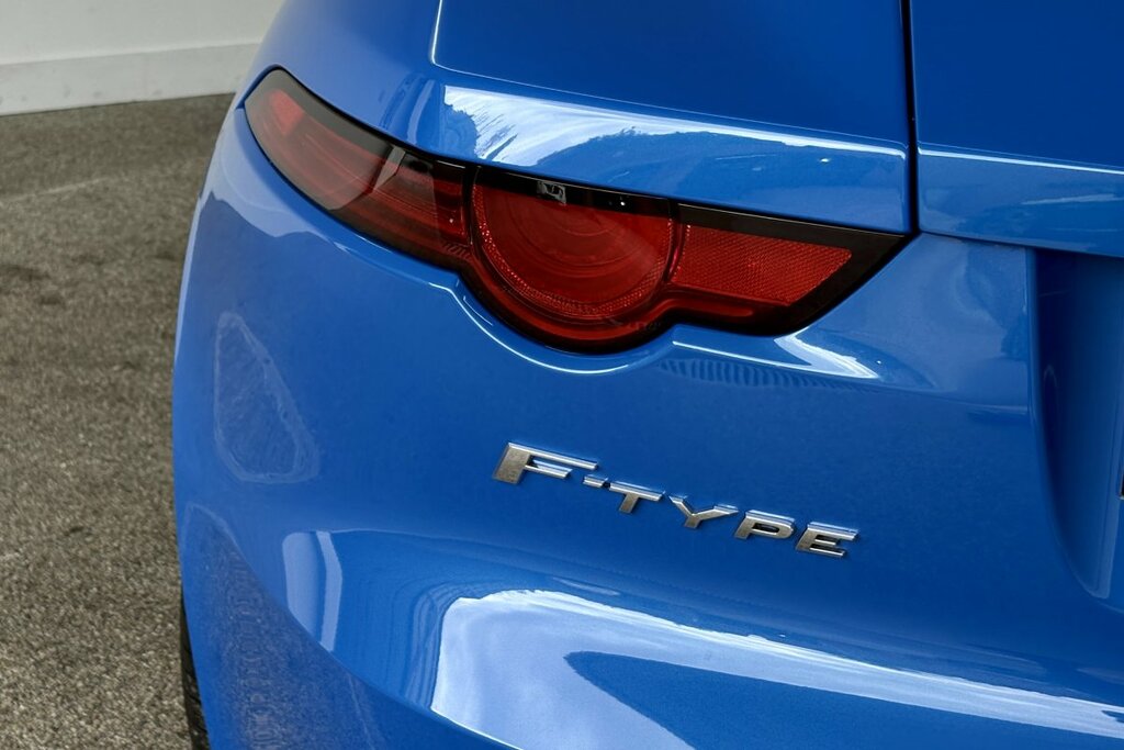 Jaguar F-Type 2.0 Dynamic R Coupe #17