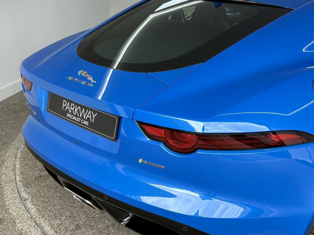 Jaguar F-Type 2.0 Dynamic R Coupe #16
