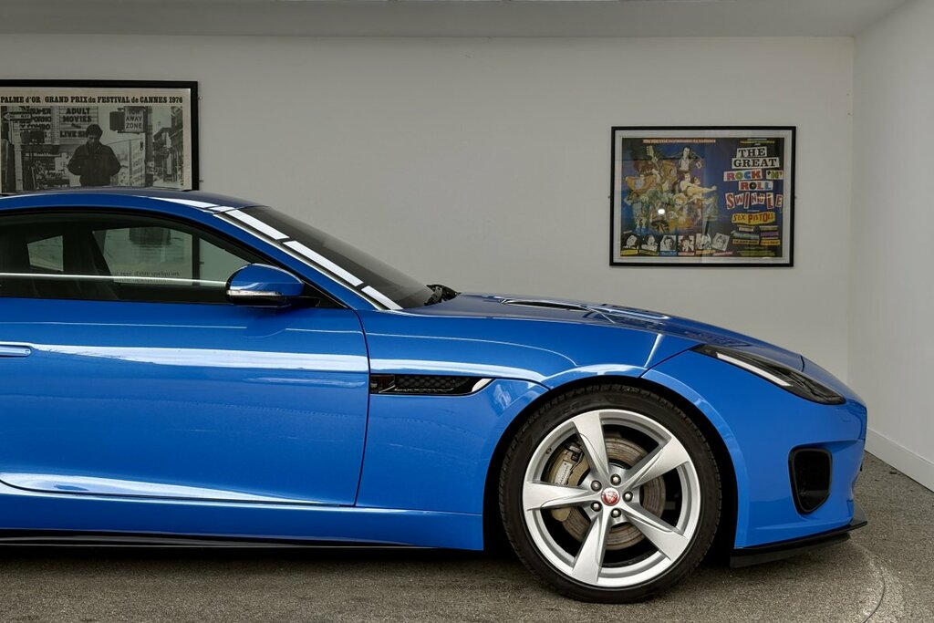 Jaguar F-Type 2.0 Dynamic R Coupe #35