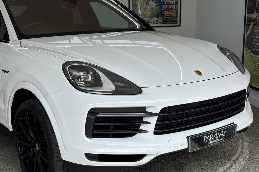 Porsche Cayenne 3.0 V6 E-hybrid Coupe FG69RZN White #6