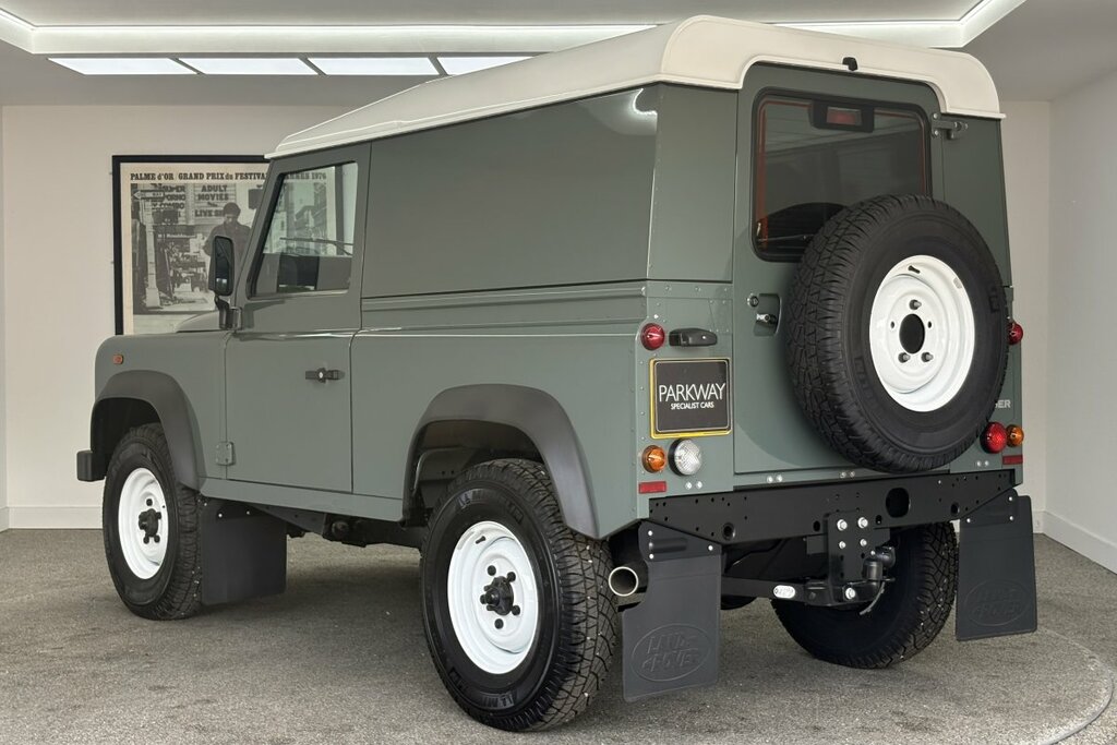 Land Rover Defender 90 2.2 Tdci Hard Top Green #5