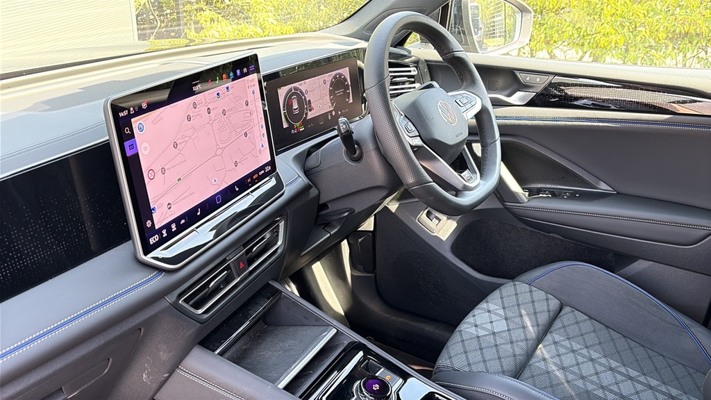 Volkswagen Tiguan 1.5 Tsi Ehybrid R-line Dsg 204 Ps KN75RWF Black #2
