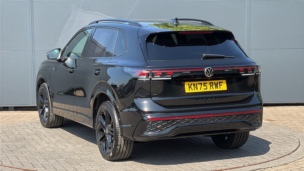Volkswagen Tiguan 1.5 Tsi Ehybrid R-line Dsg 204 Ps KN75RWF Black #3