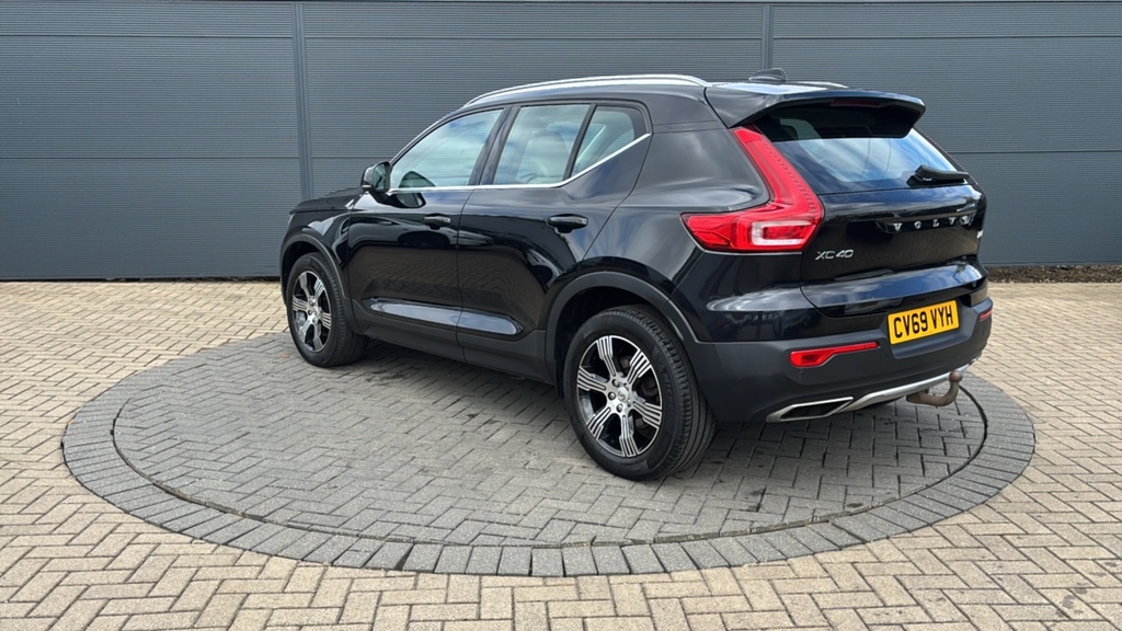 Volvo XC40 2.0 T5 Inscription Awd Geartronic 247 Ps CV69VYH Black #3