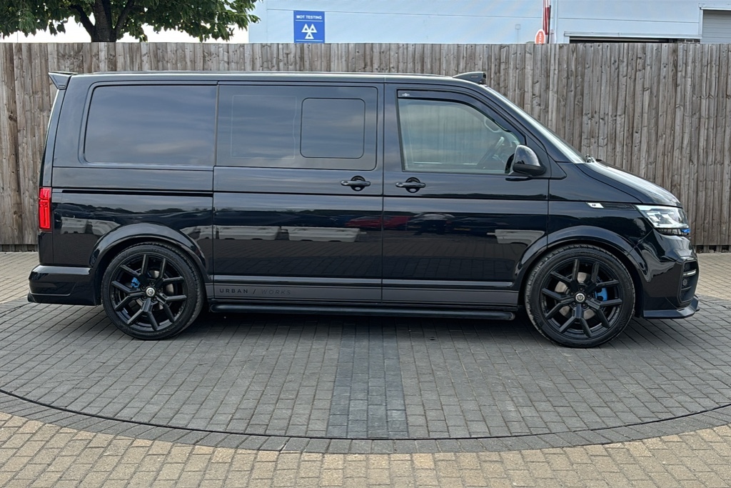 Volkswagen Transporter 2.0 Bitdi 204 Highline Kombi Van Dsg 204 Ps BJ71DLV Black #4