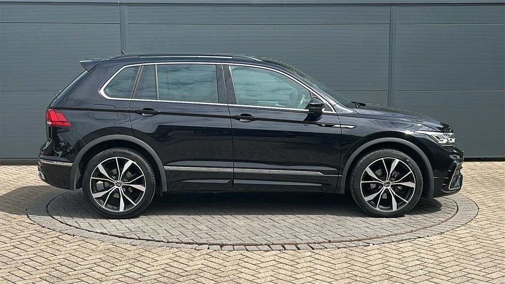 Volkswagen Tiguan 1.5 Tsi 150 R-line Edition Dsg 150 Ps KR24CXL Black #4