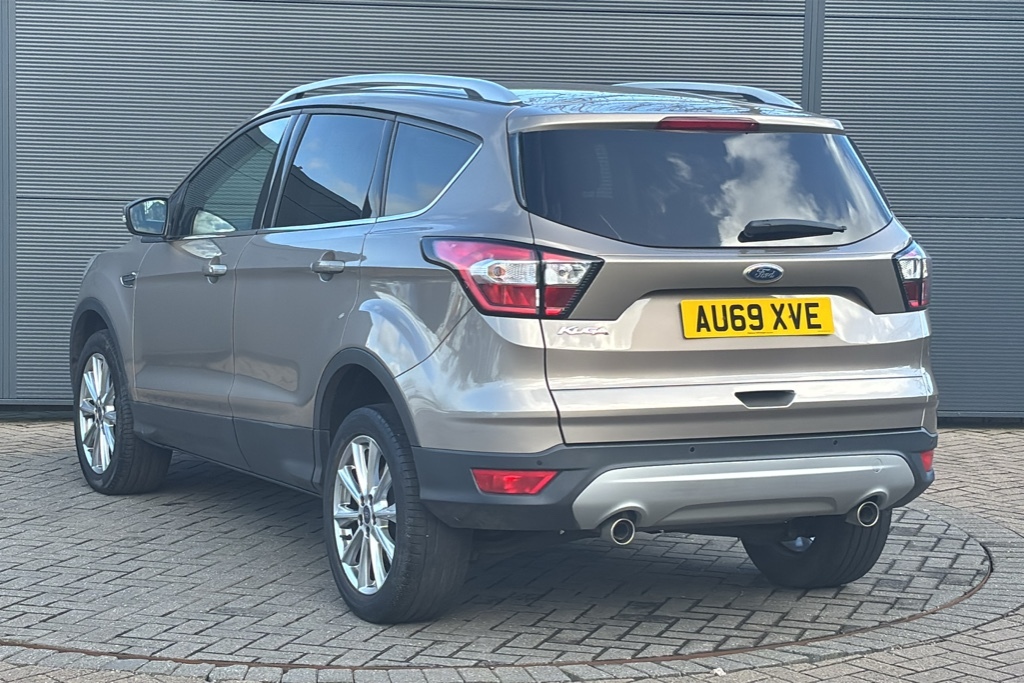 Ford Kuga 2.0 Tdci Titanium Edition 2Wd 120 Ps AU69XVE Silver #3