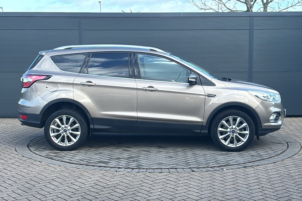 Ford Kuga 2.0 Tdci Titanium Edition 2Wd 120 Ps AU69XVE Silver #4