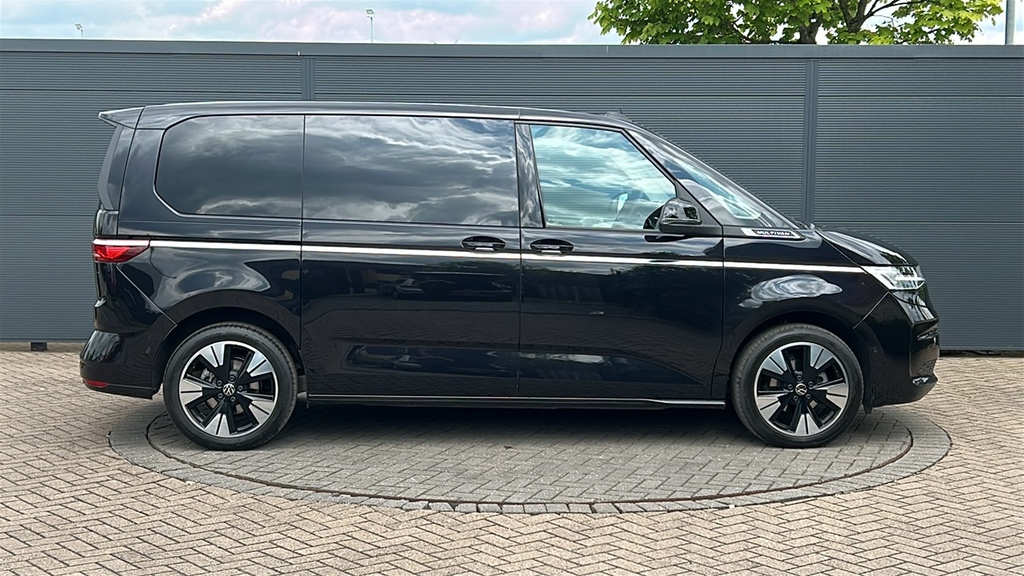 Volkswagen Multivan 2.0 Tdi Style Dsg 150 Ps KY75OCV Black #4