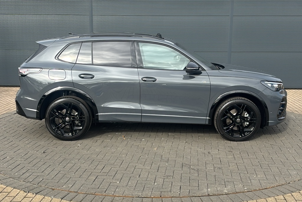 Volkswagen Tiguan 2.0 Tsi 265 4Motion Black Edition Dsg 265 Ps Grey #4