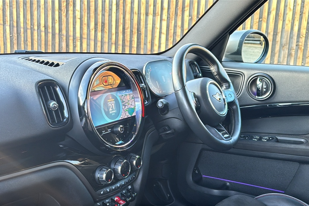 Mini Countryman 1.5 Cooper Shadow Edition Comfnav Pk PJ72MUV Black #2