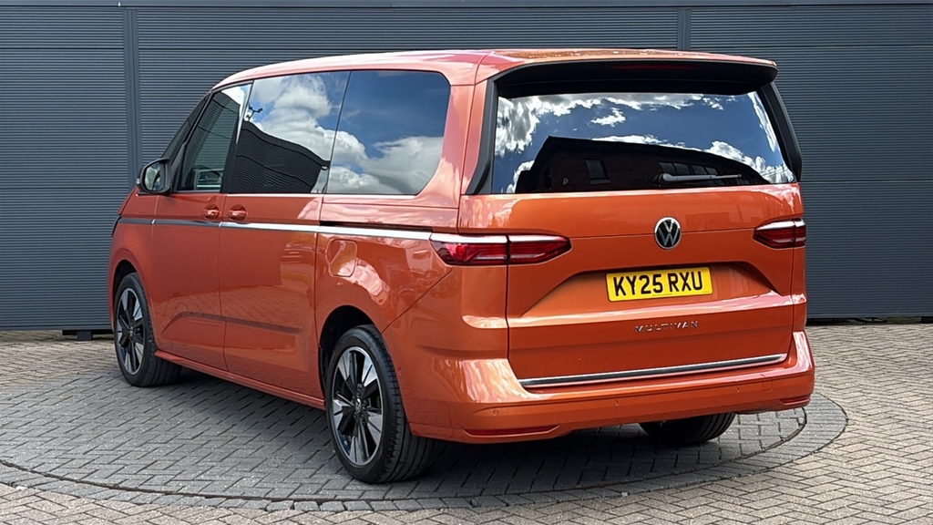 Volkswagen Multivan 2.0 Tdi Style Lwb Dsg 150 Ps KY25RXU Orange #3