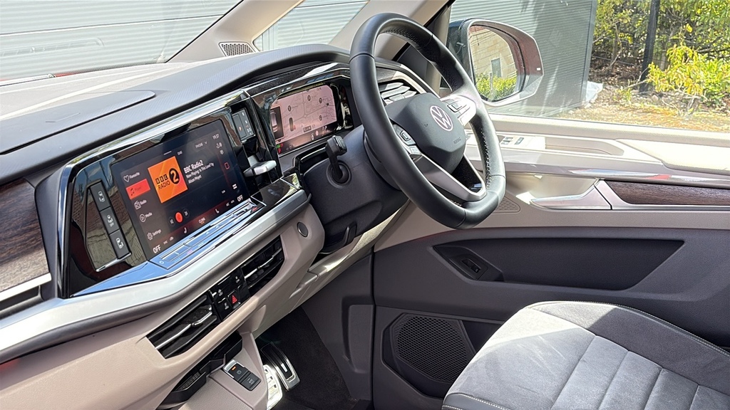 Volkswagen Multivan 2.0 Tdi Style Lwb Dsg 150 Ps KY25RXU Orange #2