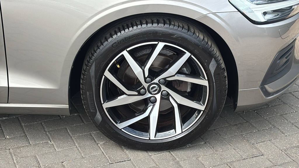 Volvo V60 2.0 T4 190 Momentum Plus 190 Ps Grey #5