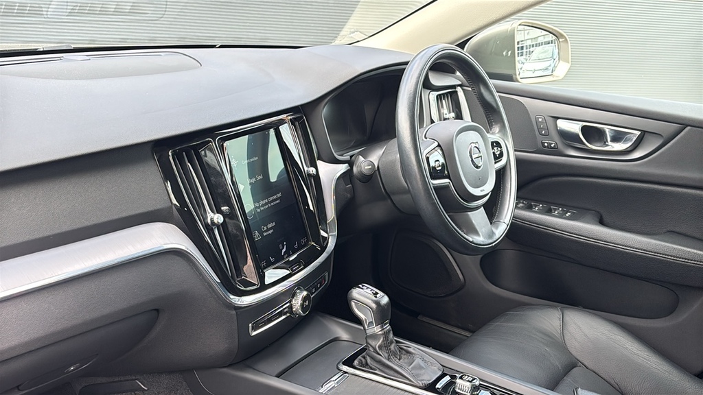 Volvo V60 2.0 T4 190 Momentum Plus 190 Ps Grey #2