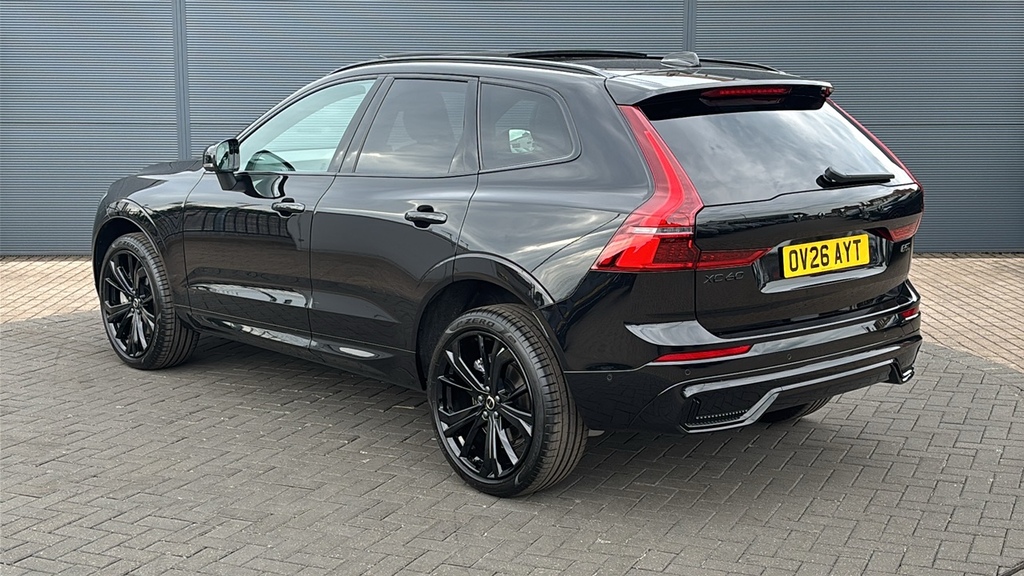 Volvo XC60 2.0 B5p Ultra Black Edition Awd Geartronic 25 OV26AYT Black #3