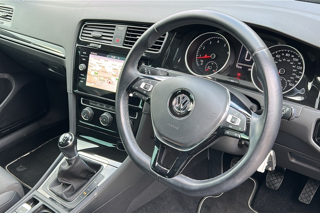 Volkswagen Golf 1.5 Tsi Evo 150 Gt 150 Ps Black #6